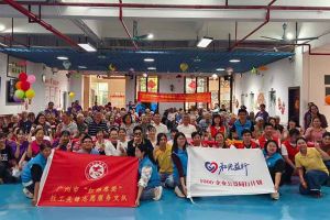 金秋送暖传真情，欢创集团党支部重阳敬老在行动